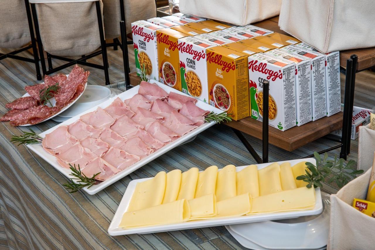 Hotel Vittoria Sondrio Ngoại thất bức ảnh