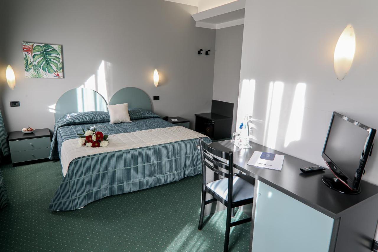 Hotel Vittoria Sondrio Ngoại thất bức ảnh