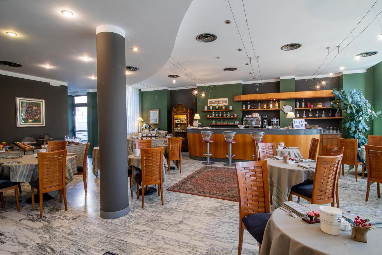 Hotel Vittoria Sondrio Ngoại thất bức ảnh